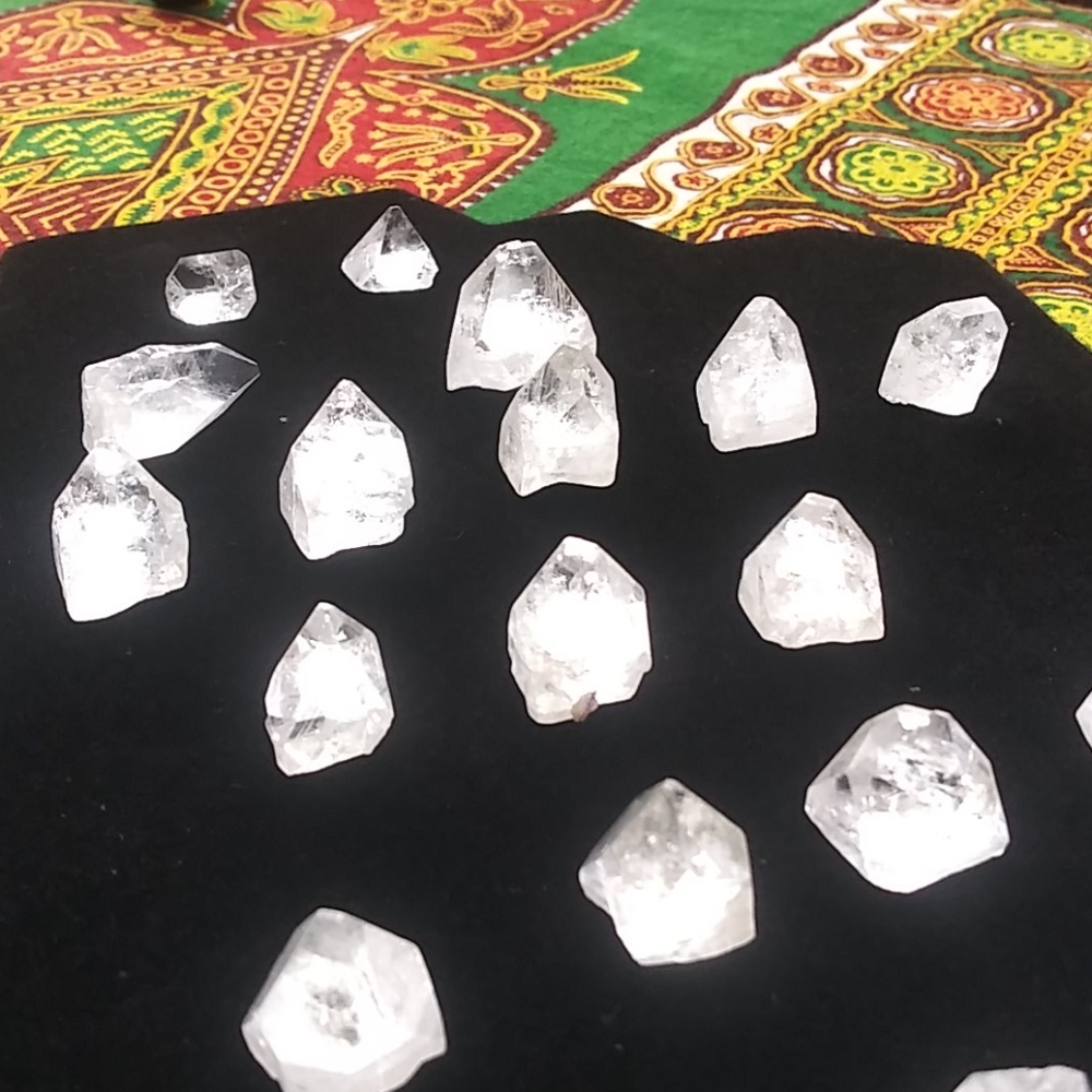 Apophyllite Pyramid - Picture 7 of 8